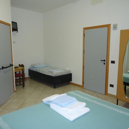 Hotel L&V Rimini Kültér fotó