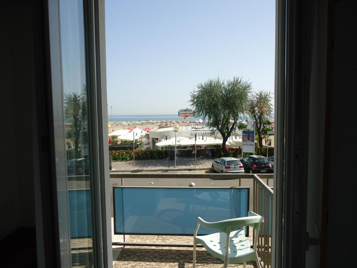 Hotel L&V Rimini Szoba fotó