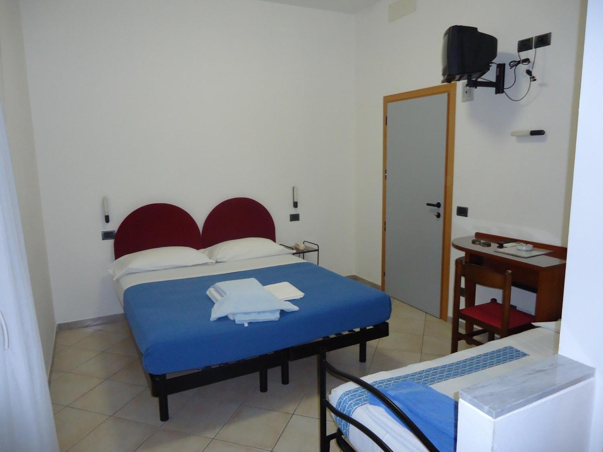 Hotel L&V Rimini Kültér fotó