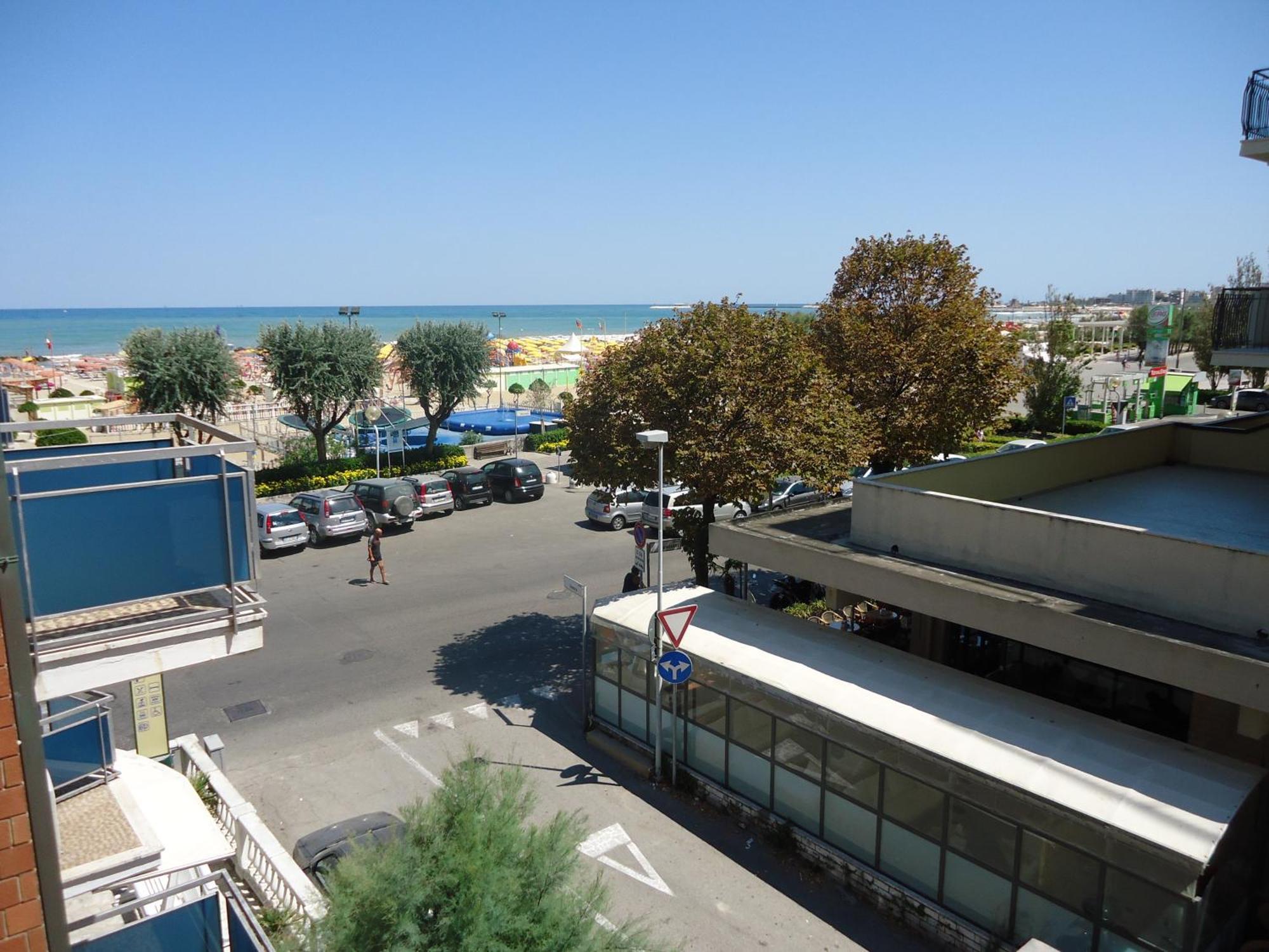 Hotel L&V Rimini Kültér fotó