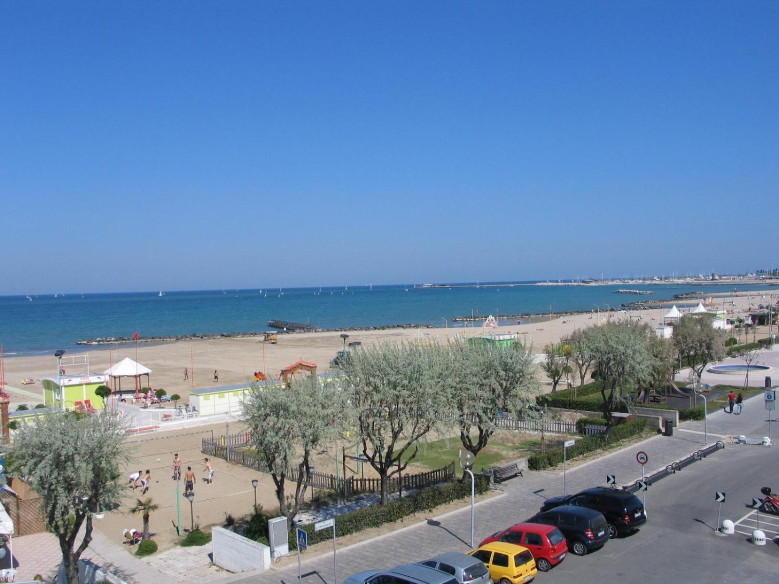 Hotel L&V Rimini Kültér fotó