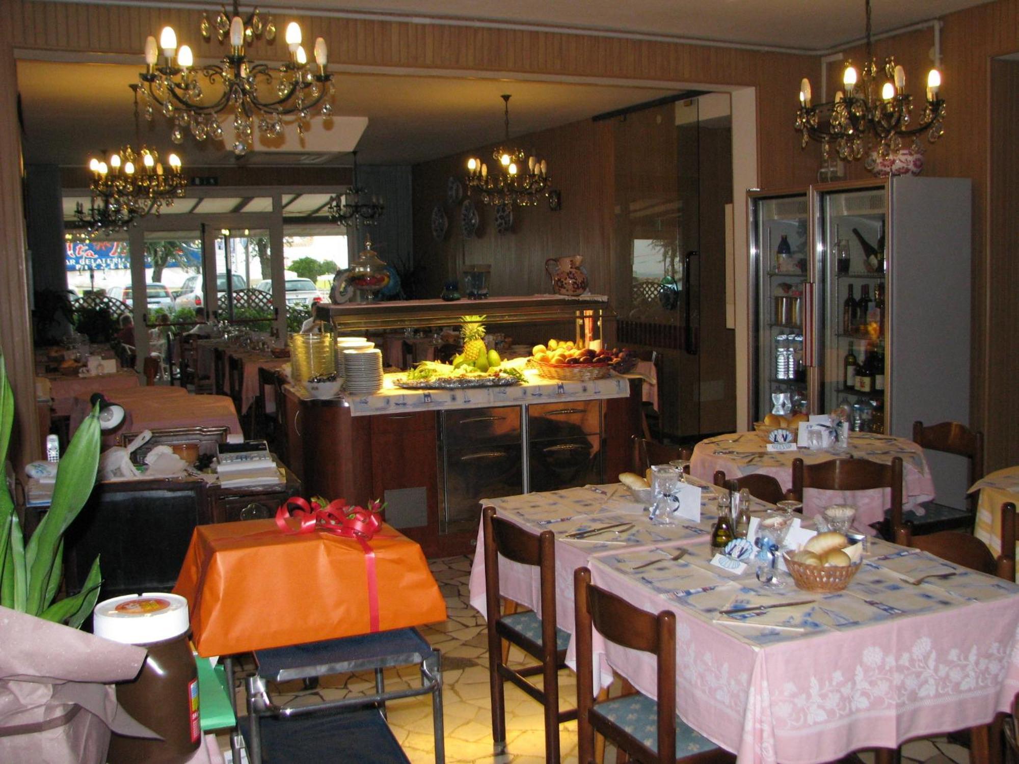 Hotel L&V Rimini Kültér fotó