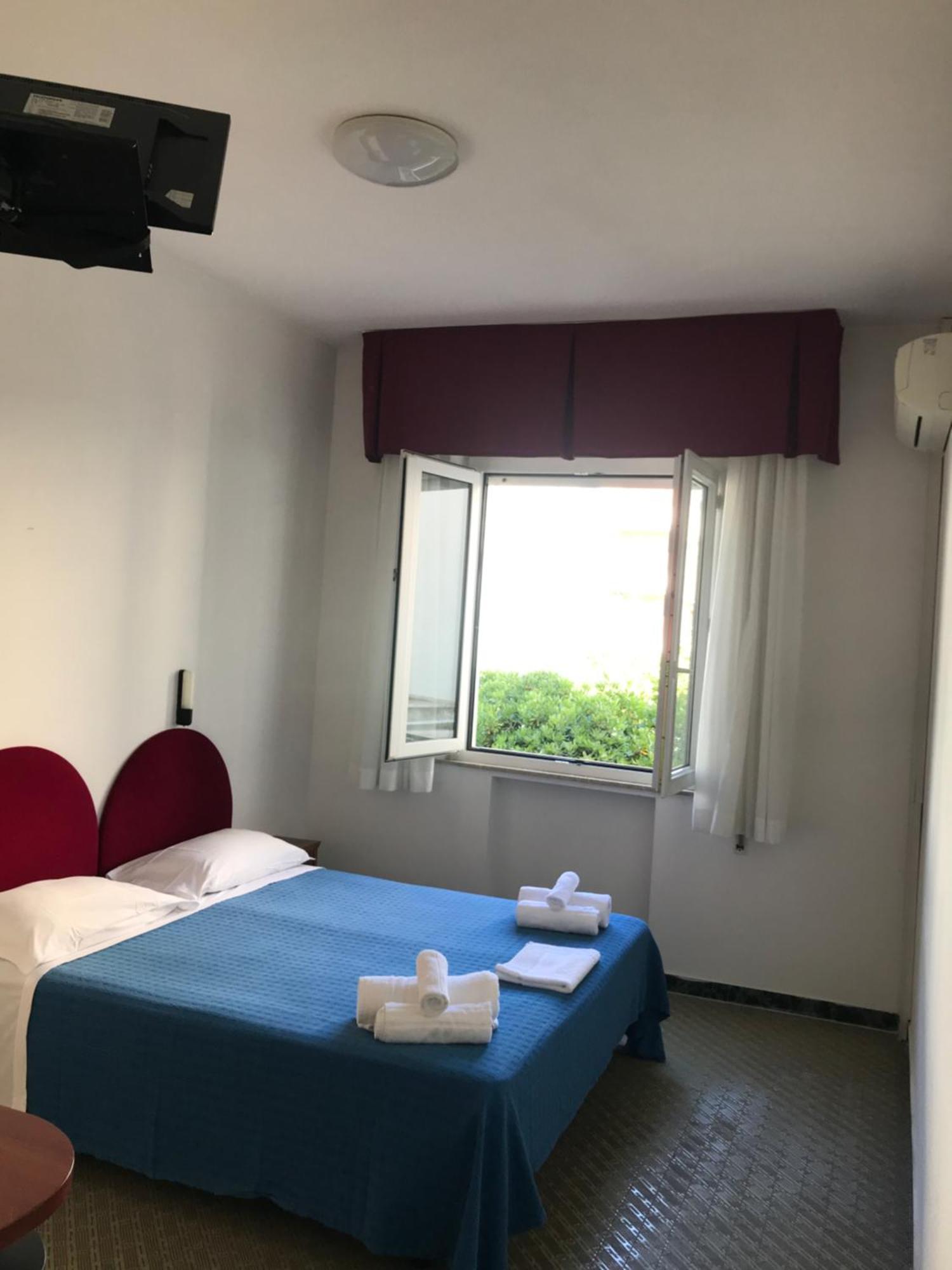 Hotel L&V Rimini Kültér fotó