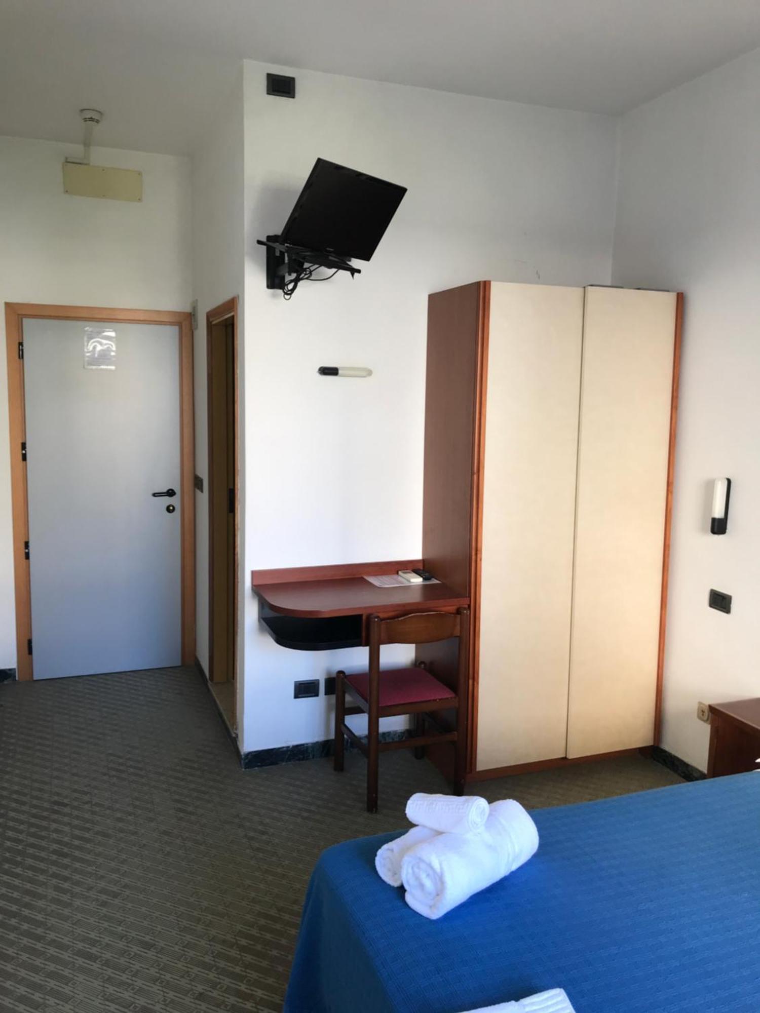 Hotel L&V Rimini Kültér fotó